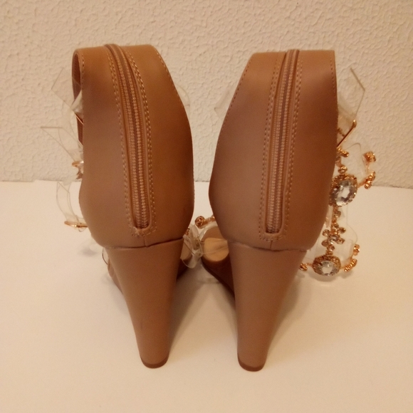 Shoe dazzle Tan Faux Leather Rhinestone Zip Gladiator 4 1/2" Wedge Heels sz 9 - Picture 13 of 16